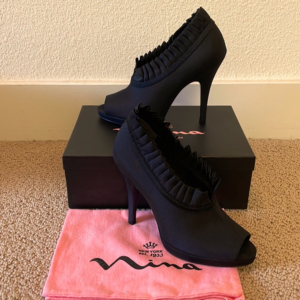 Beautiful, Black, Size 9 Nina Heals
